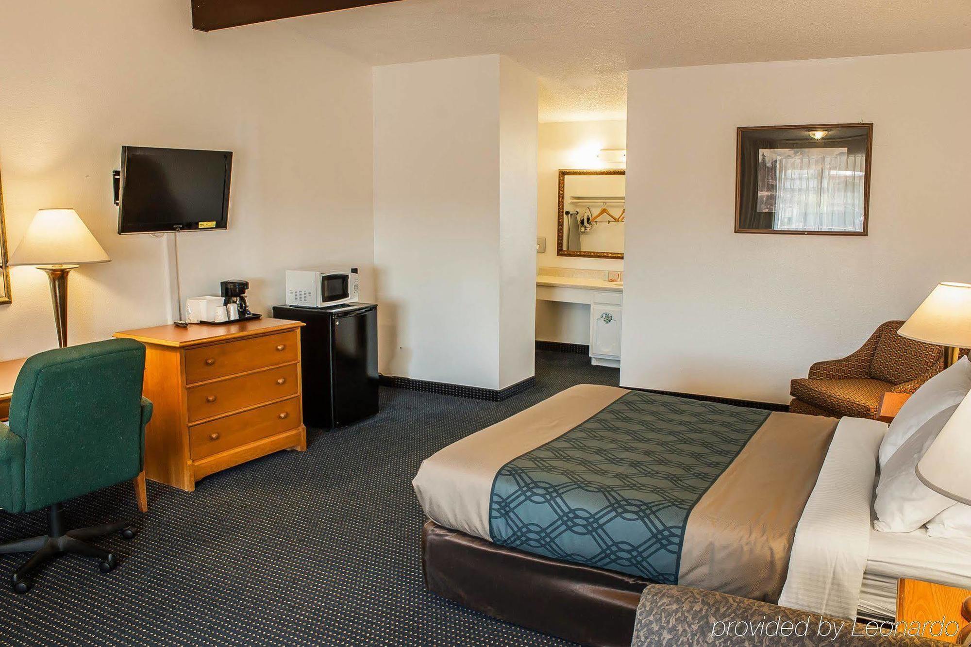 Hotel Econo & 2*